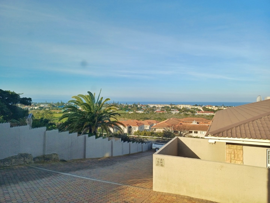 2 Bedroom Property for Sale in Hartenbos Heuwels Western Cape
